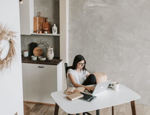 A Comparison of In-Person vs. Online NY 5 Hour Pre-Licensing Courses